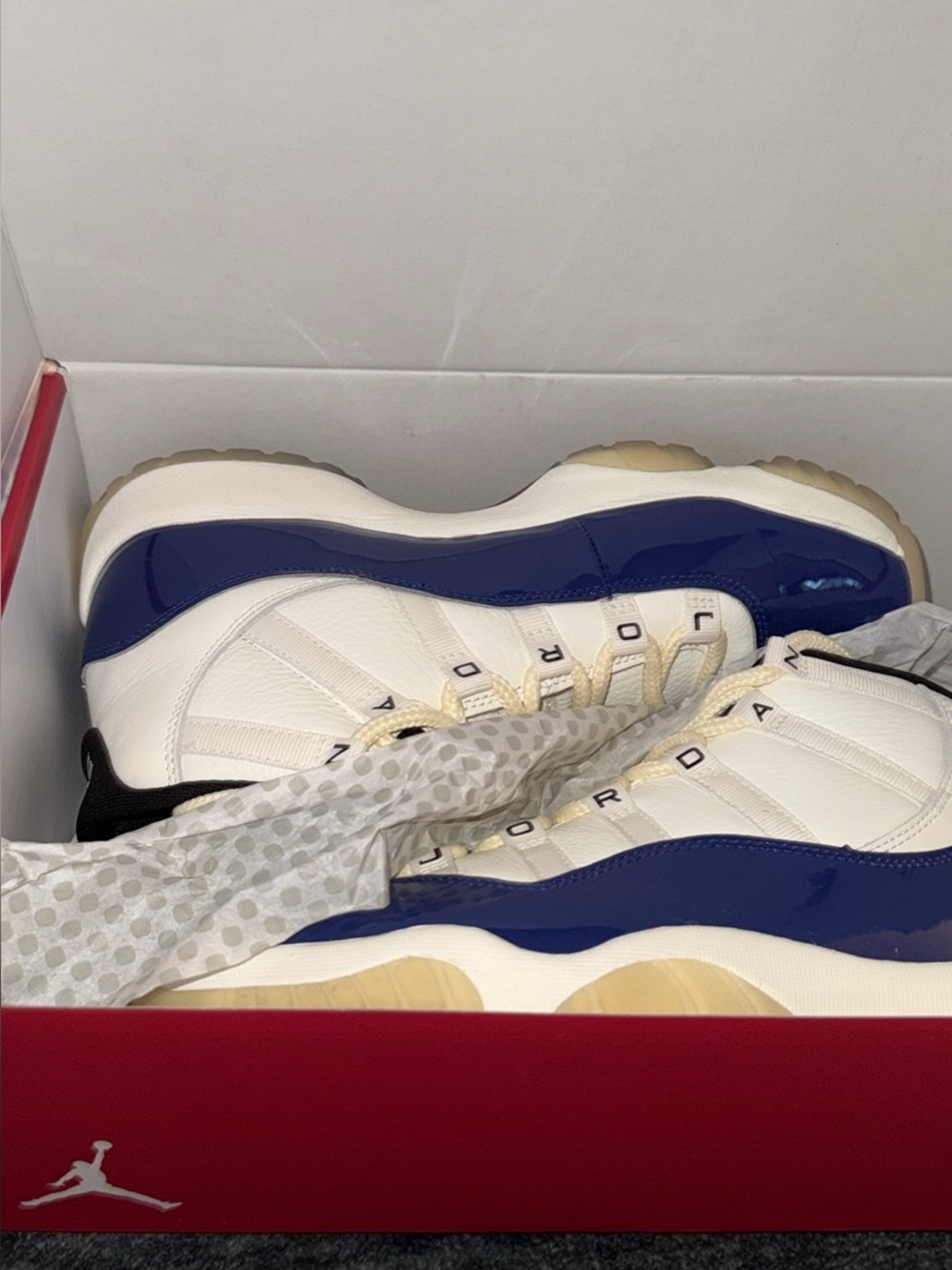 Men’s Jordan 11 Retro RA, Sneakers. Royal blue & White. Size 8.